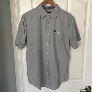 Hurley Large Gray Short Sleeve Button-Up Shirt